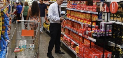 Após superar média, alimentação fica abaixo da inflação em 2025