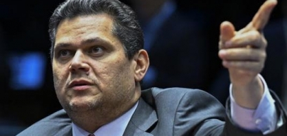 Em pleno domingo, Alcolumbre emite nota para atacar Lula ainda mais