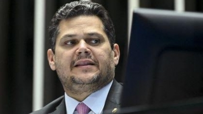 Alcolumbre resiste a Messias no STF em estratégia de poder, diz analista