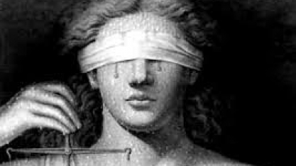 A ditadura do adereço e o Congresso de bonecos – Por Paula Sousa