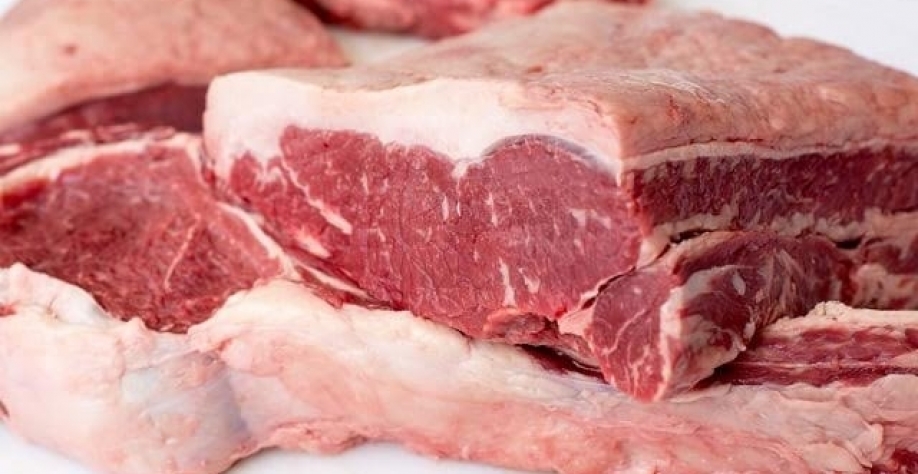 Setor da carne bovina encerra ano histórico, à espera da decisão da China