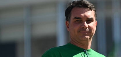 Jair Bolsonaro escolhe o filho Flávio para disputar a Presidência