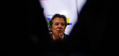 A farsa da saída triunfal de Haddad que agora quer ser aplaudido