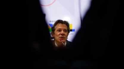 A farsa da saída triunfal de Haddad que agora quer ser aplaudido