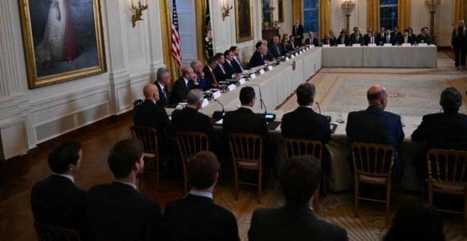 Petroleiras impõem condições a Trump para retorno à Venezuela