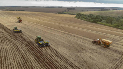 IBGE prevê safra menor neste ano, mas Conab ainda estima volume recorde