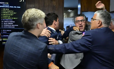 Sessão tumultuada:CPMI do INSS aprova quebra de sigilo bancário de Lulinha