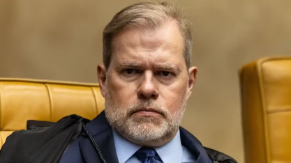 Toffoli sai da relatoria do caso Master, mas crise do STF continua
