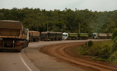 Filas de carretas de soja atingem 25 km em porto do Pará