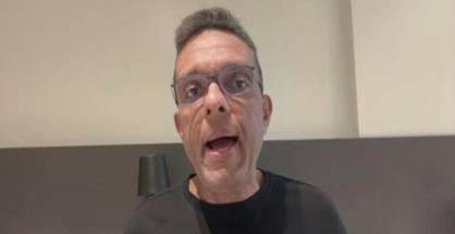 Otoni de Paula: Desfile foi 