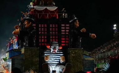 Desfile sobre Lula dialoga diretamente com campanha à reeleição