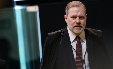  Pressionado, Toffoli deixa relatoria do caso do Banco Master no STF