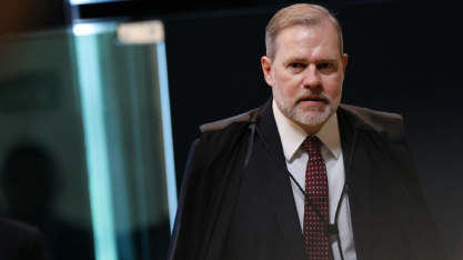  Pressionado, Toffoli deixa relatoria do caso do Banco Master no STF