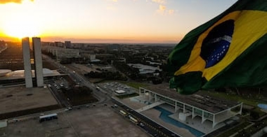 Nos tornamos o País do retrocesso? – Por Fernando Schüler