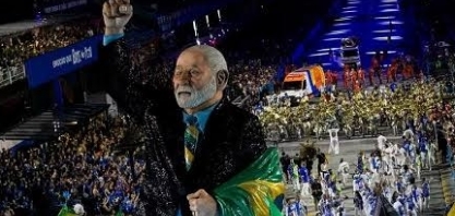 Arriscada homenagem a Lula resulta em rebaixamento no Carnaval
