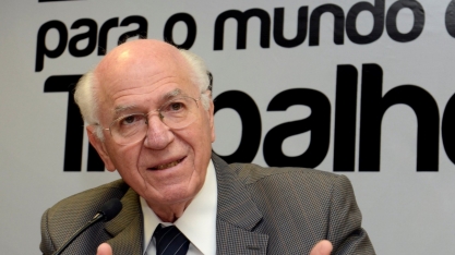 Maioria dos países reduz jornada por negociação, não por lei,diz sociólogo