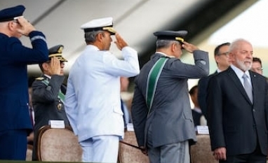 As cúpulas militares se consideram fora da crise institucional