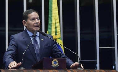 Senadores e STF travam embate sobre blindagem a Toffoli