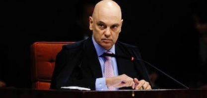 Moraes concede prisão domiciliar a Bolsonaro para se proteger 