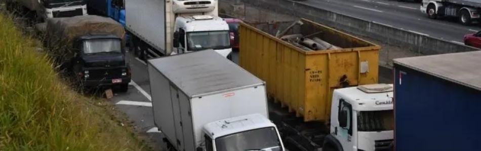 A ameaça de greve dos caminheiros que atormenta Lula em ano eleitoral