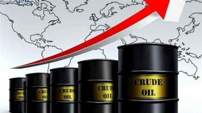 Petróleo fecha no maior valor em 14 meses