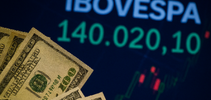 Ibovespa dispara mais de 3%; dólar tem queda de 1%