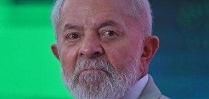 O adeus do covarde – Por Paula Sousa