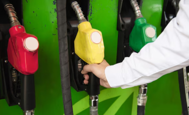 Ainda vamos pagar a conta do combustível alto por causa da guerra