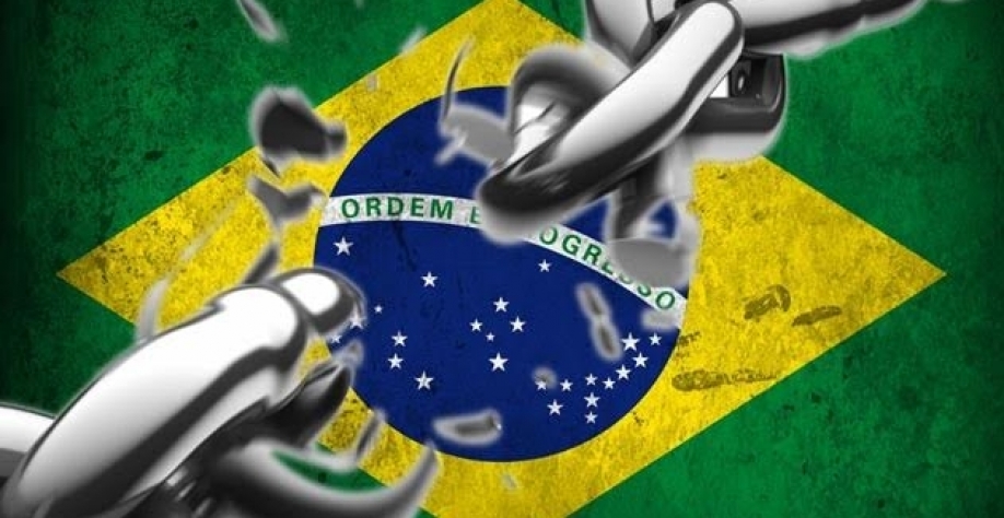 O último clique da liberdade – Por Paula Sousa