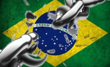 O último clique da liberdade – Por Paula Sousa