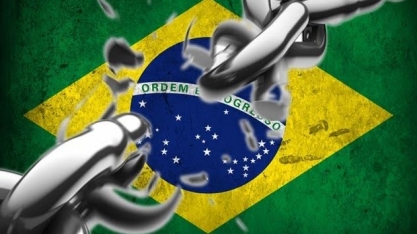 O último clique da liberdade – Por Paula Sousa