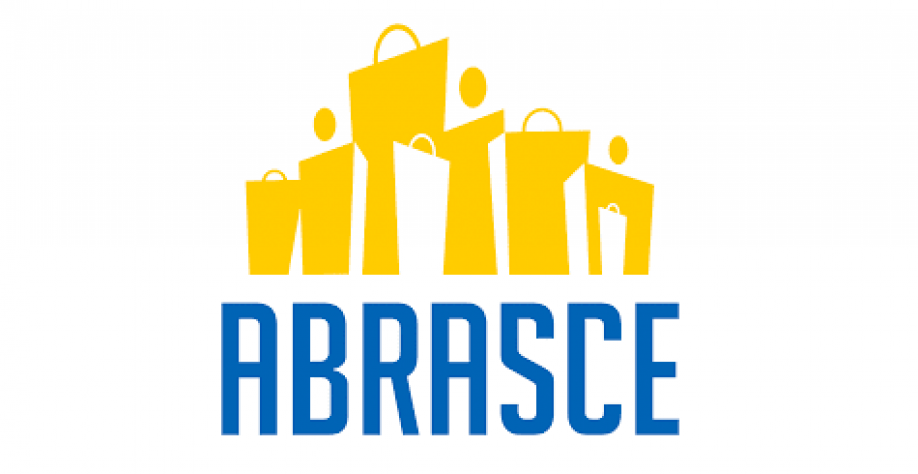 Shoppings enfrentam queda de público e vendas