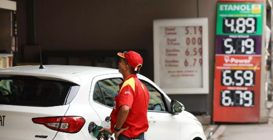 'É guerra, não ganância': O pacote de Lula para segurar o preço do diesel