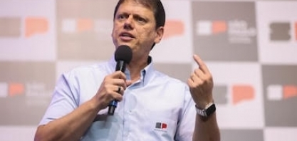 ‘Não adianta cuidar do trabalhador sem cuidar do empregador’,diz Tarcísio