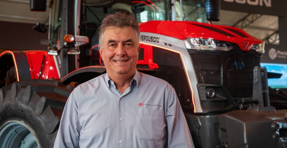 Mercado de máquinas agrícolas sofre com juros e preços baixos de grãos 
