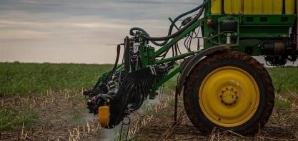 Vendas de máquinas agrícolas caíram 22,2% em receita em abril