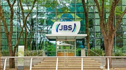 JBS: Lucro cai 55,8% no 1T26 com desafios nos EUA