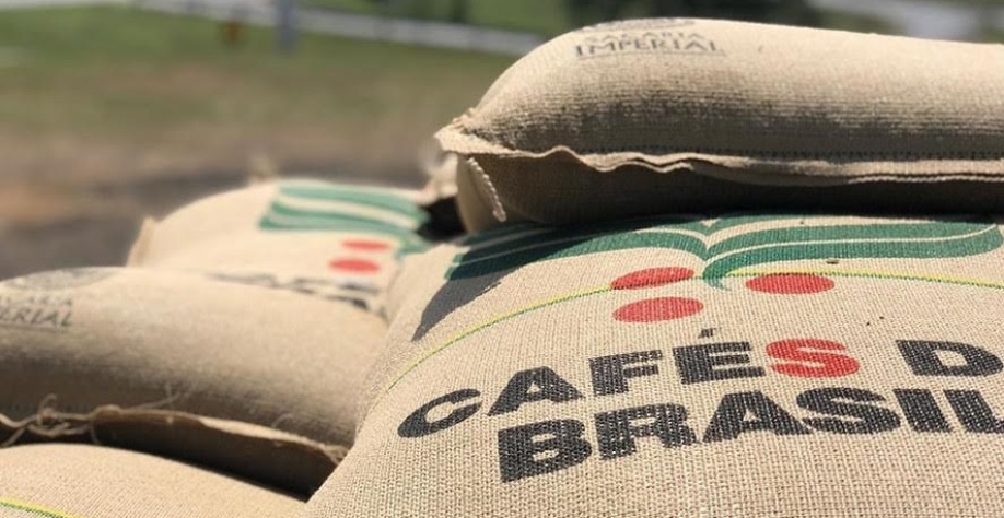 Exportação de café aumentou em abril, mas receita dos embarques diminuiu