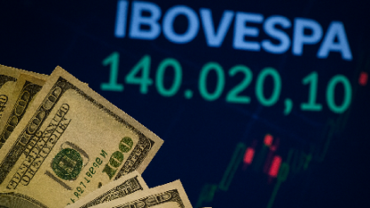 Dólar cai a R$ 5, de olho nas negociações entre EUA e Irã; Ibovespa sobe