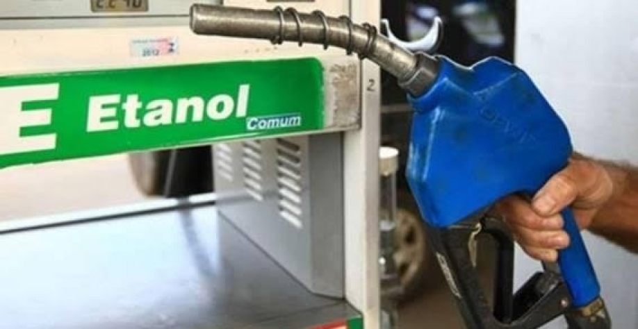 Litro do etanol chega a R$ 4,26, menor valor em um ano, diz Velope/Fipe
