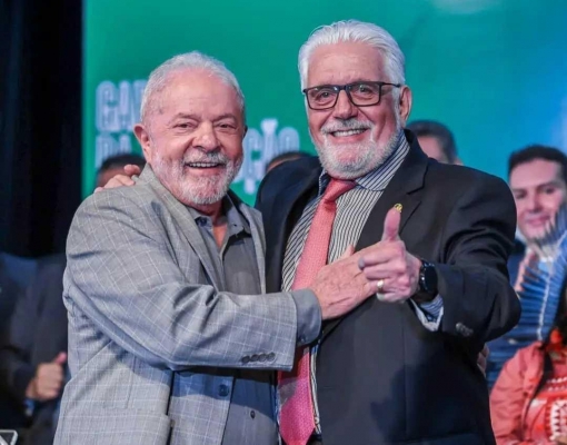 Chegada da PF a Jaques Wagner joga PT na panela do Master