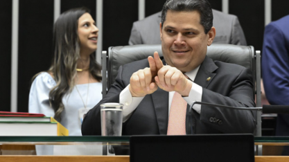 Proposta de delação tem acusação de propina contra Alcolumbre, diz revista