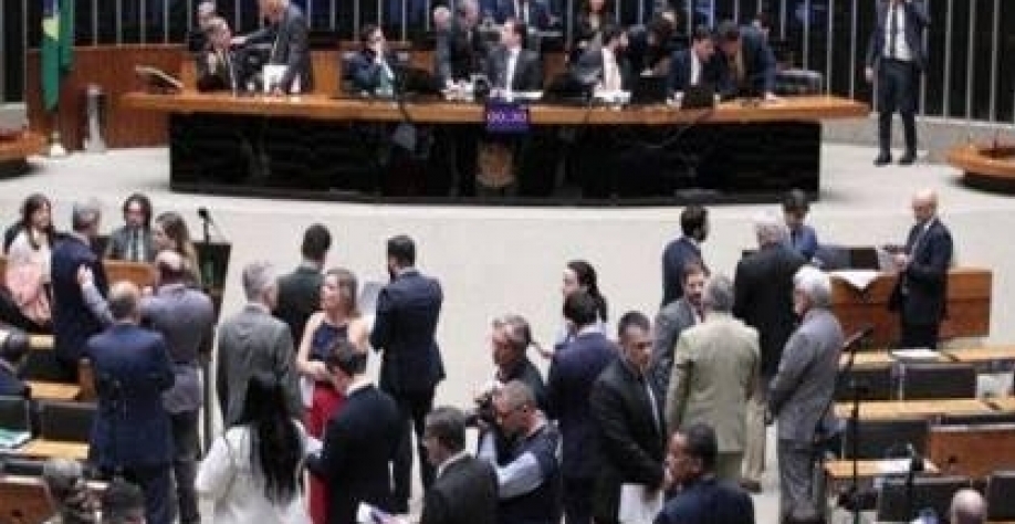 Bancada do agro busca Hugo para destravar projeto sobre dívidas rurais