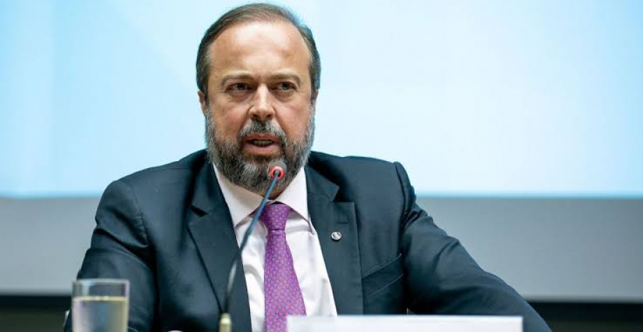 Governo propõe aumentar para 32% o etanol na gasolina contra alta de preço