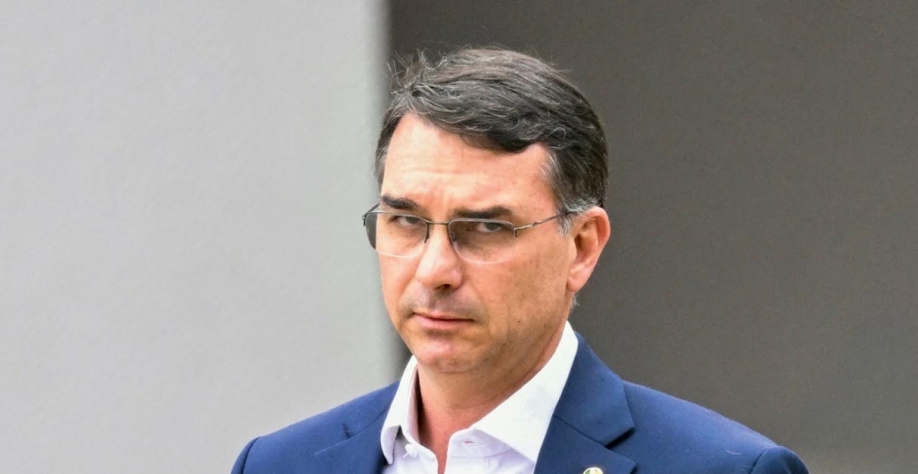 Tarifaço:Flávio diz que Lula e o PT 