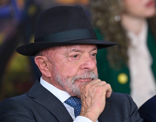 Lula comentou Copa na prisão, manteve perfis em redes e divulgava cartas