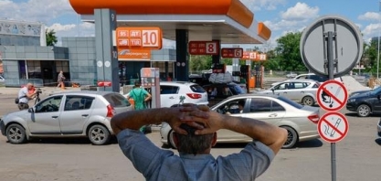 Impacto de ataques a refinarias russas chega ao Brasil