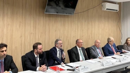 Lula provoca tarifaços traindo os brasileiros para tentar seu 4º mandato