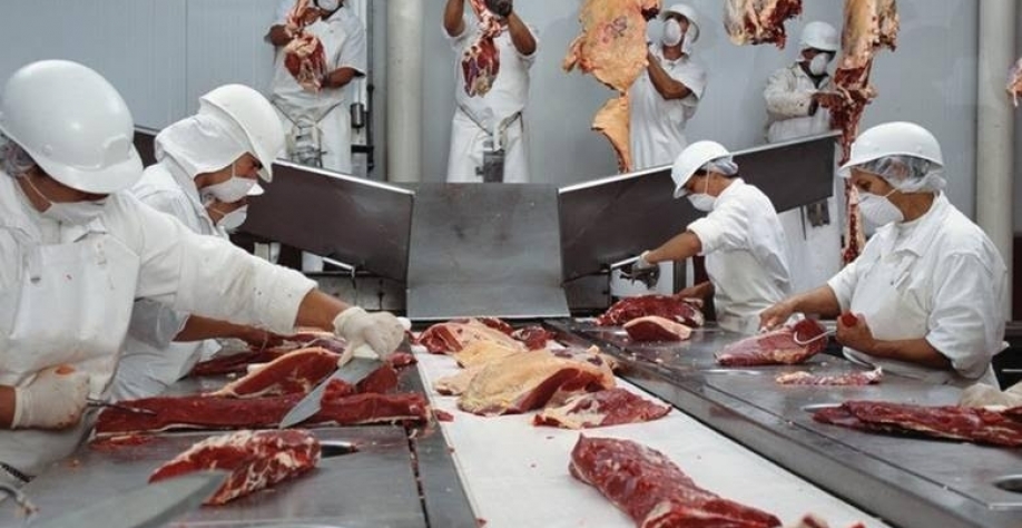 Com fim da cota chinesa,frigoríficos dão férias coletivas e reduzem abates