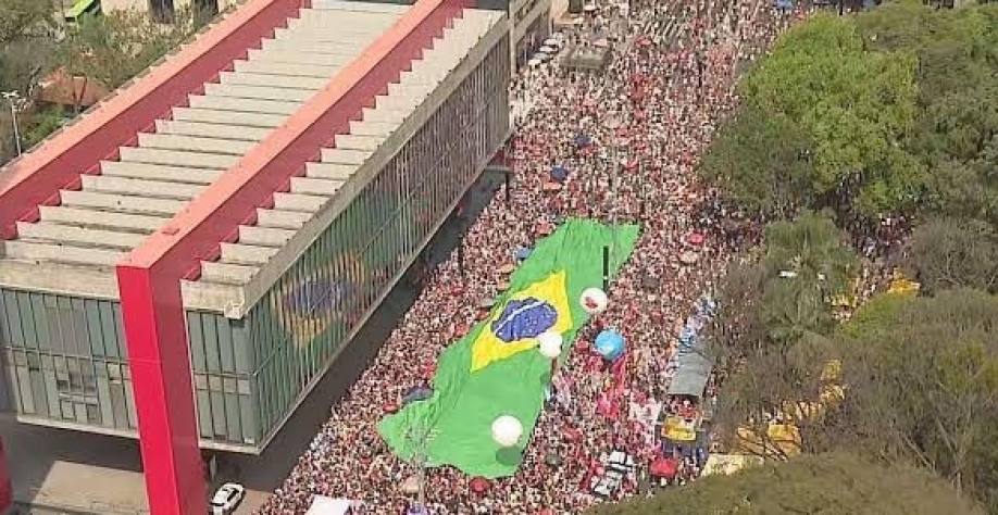 O povo brasileiro e seu projeto de nação – Por Fabiana Lavanhini